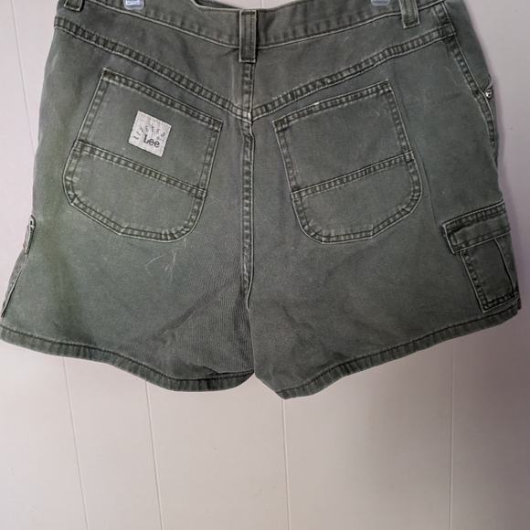 Vintage RIVETED BY LEE Cargo Shorts Size 18 M Olive Green 90 - Picture 2 of 8